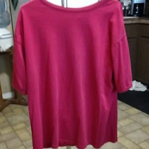 Women's red short sleeve t-shirt